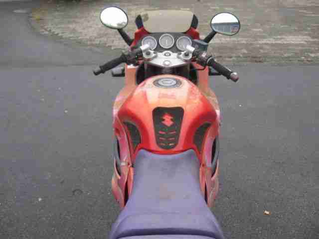 SUZUKI GSX 600 F Baujahr 1995 mit TÜV 11- 2016 hat Deutsche Papiere MOTOR LÄUFT