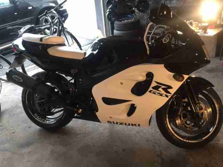SUZUKI GSX-R Srad 600 -Bj:1998 (Schnäppchen) NEU AUFGEBAUT (TOP ZUSTAND)