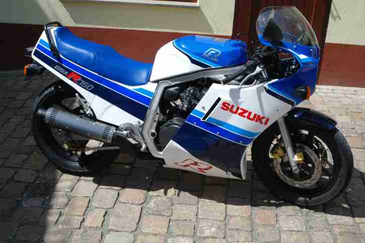 SUZUKI GSXR 750 / GR71G "Wie NEU"