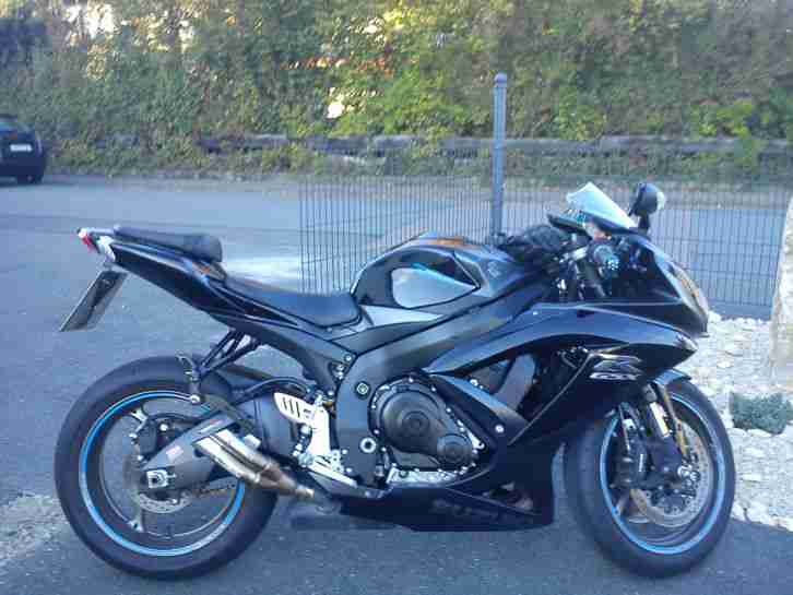 SUZUKI-GSXR-750-K9 Straße/Rennstrecke
