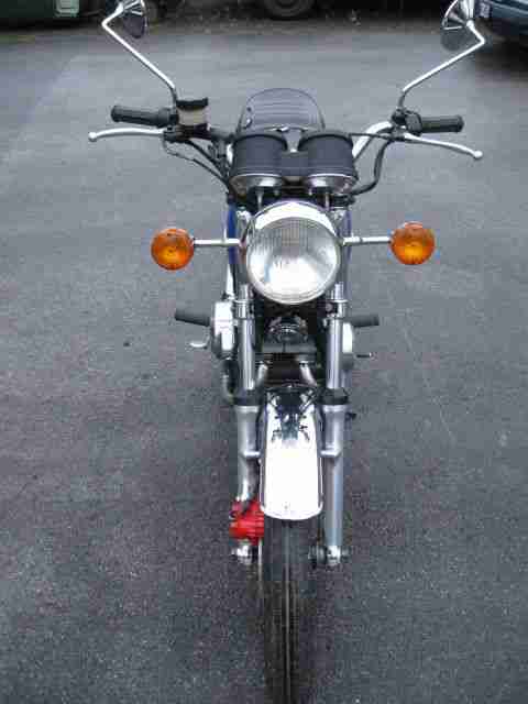 SUZUKI GT 250 schönes Krad Baujahr 1976 aus 4 Hand seit 1996 abgemeldet