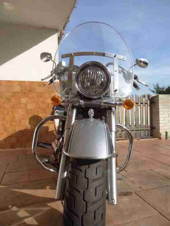 SUZUKI VL 800 C BOULEVARD INTRUDER* NEUWERTIG * WENIG KM * SCHECKHEFT