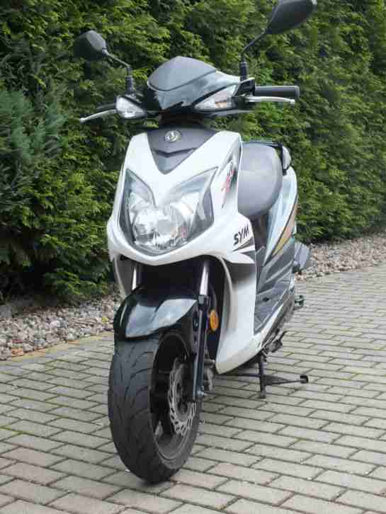 SYM Motorroller 50 ccm Top! 3 Jahre 2700 km Neue Batterie Gebrauchsspuren