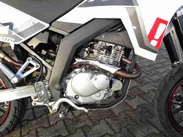Sachs SFM ZZ 125 BJ.2014 vorführmodell 167 km gelaufen volle garantie Supermoto