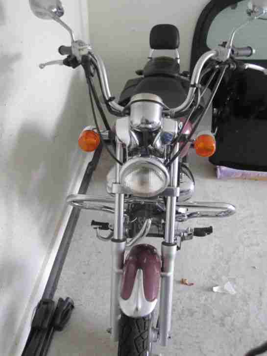 San Yang SYM Husky 125 ccm Chopper Cruiser bordeaux Leichtkraftrad, nur 7.325 km