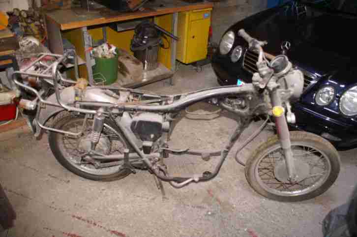 Scheunenfund Oldtimer Motorrad Honda CB 250