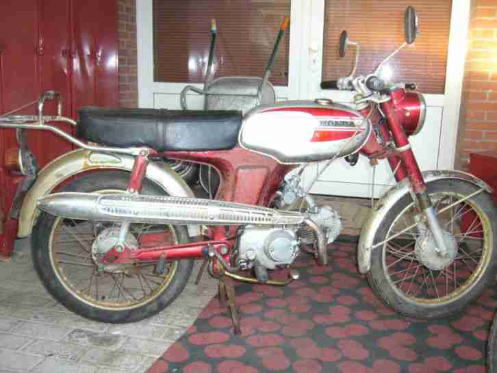 Scheunenfund unberührte Honda SS 50 Original