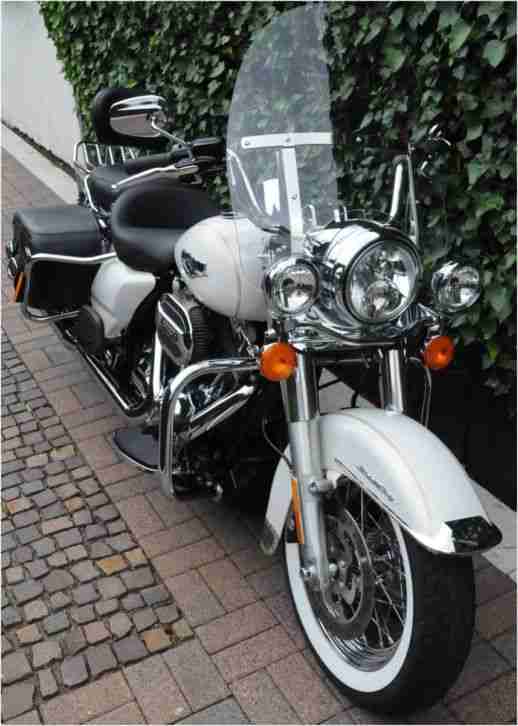 "Schmuckstück" Harley Davidson RoadKing Classic 2015, 2 Jahre Garantie, KessTech