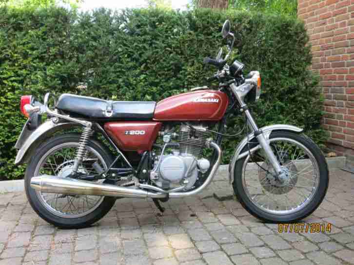 +++ Schöne Kawasaki Z200 zu verkaufen +++ nur 10900 km original gefahren +++