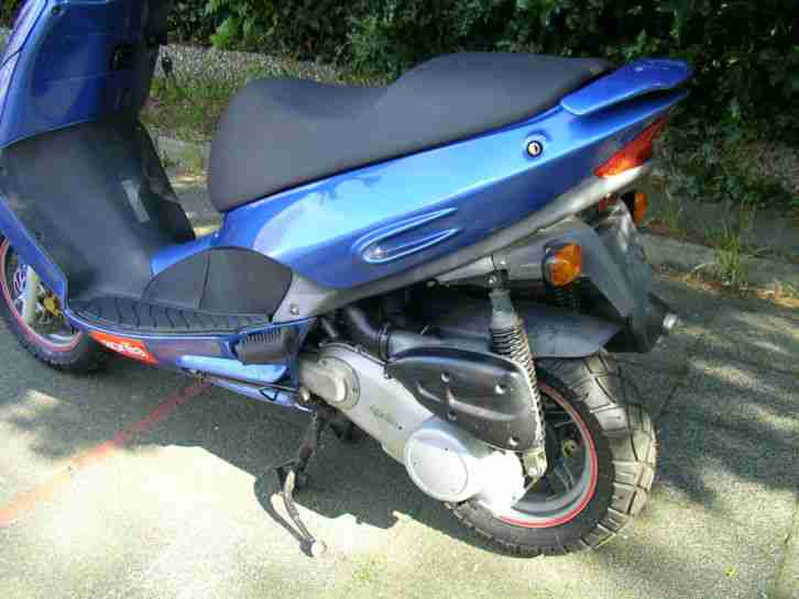 Schöner Aprilia Leonardo 125ccm Roller im guten zustand