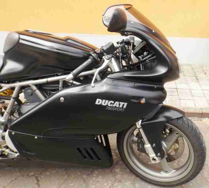 Schwarze Ducati 750 SSIE - Sportumbau EZ.2003 -Tüv 7/19 + orginal Ersatzteile