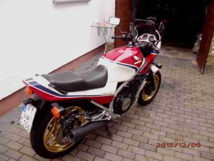 Sehr gepflegte Honda VF750 FOUR TÜV 6/17