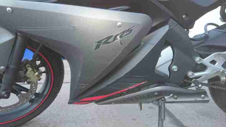 Sehr gut erhaltene und wenig gefahrene Yamaha YZF-R 125 zu verkaufen