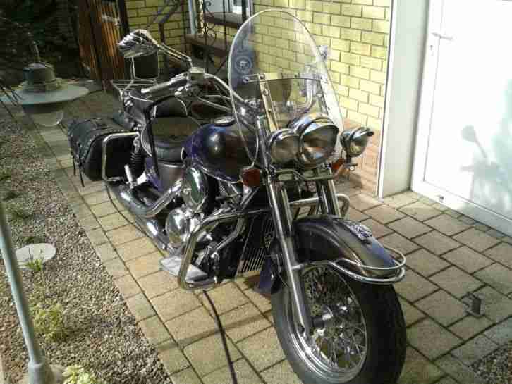 Sehr schöne Kawasaki VN 1500 Classic in Flip Flop Farbe und vielen Anbauteilen