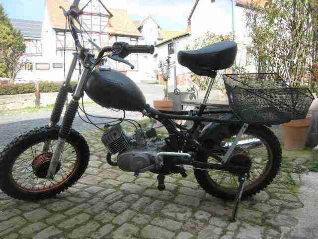 Simson Moped Grasbahn Wald Wiesen