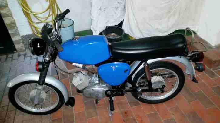 Simson S50 B1 mit Ersatzteilen
