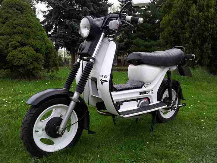 Simson SR 80 CE Roller Baujahr 1987 ( Vape, 5 Gang, Pulverbeschichtet) .