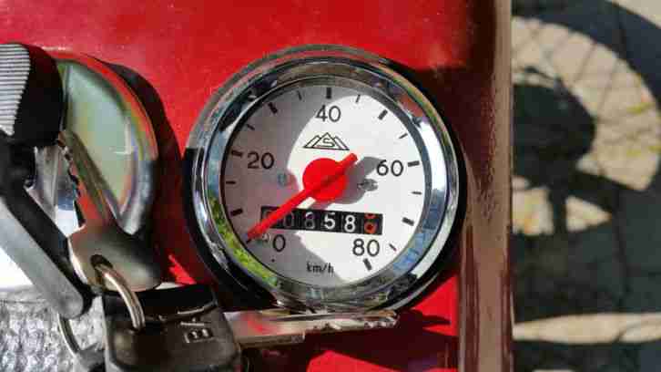 Simson Star SR 4-2/1 neu aufgebaut, in neuer Orginalfarbe und läuft super