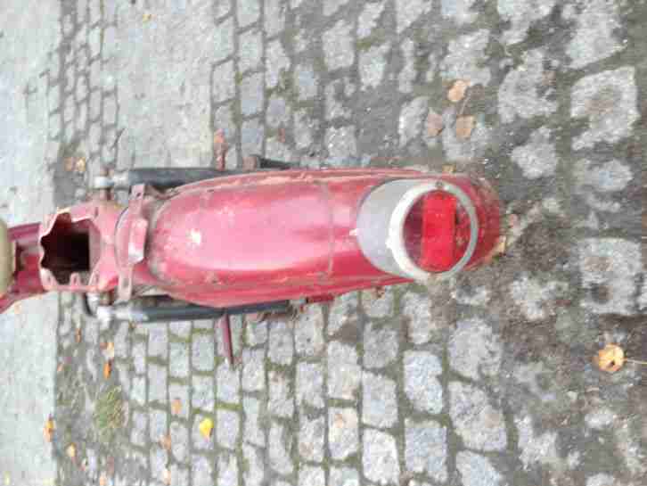Simson Star / Scheunenfund / Teile -Ersatzteilspender / Rahmen / Tank u.s.w.