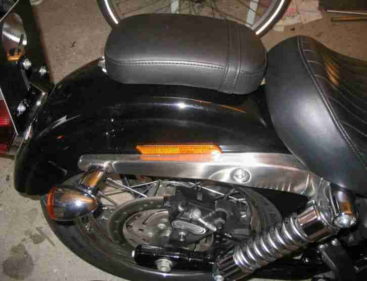 Sitzkissen mit Halteriemen für Harley Davidson z.B. Street Bob ( Dyna )