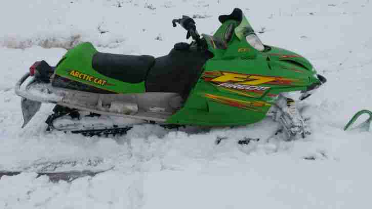 Skidoo Schneemobil Arctic Cat F7 grün