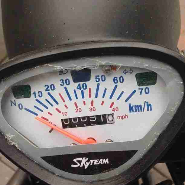 Skyteam Dark 50 Limited Edition 50ccm automatik Mokick Leichtkraftrad Moped
