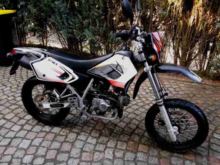 Skyteam ST50-3 SM Supermoto Moped 50ccm 4-Takt Mokick Roller Enduro
