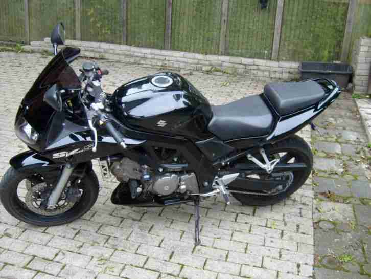 Sonderedition Suzuki SV 650 S Black in Black