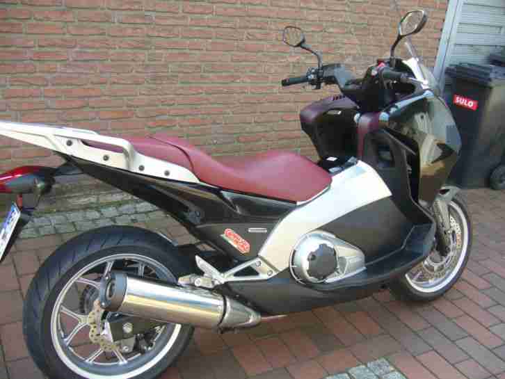 Sonderpreis Honda Integra 700D Neuwertig 4700 ABS Roller Motorrad