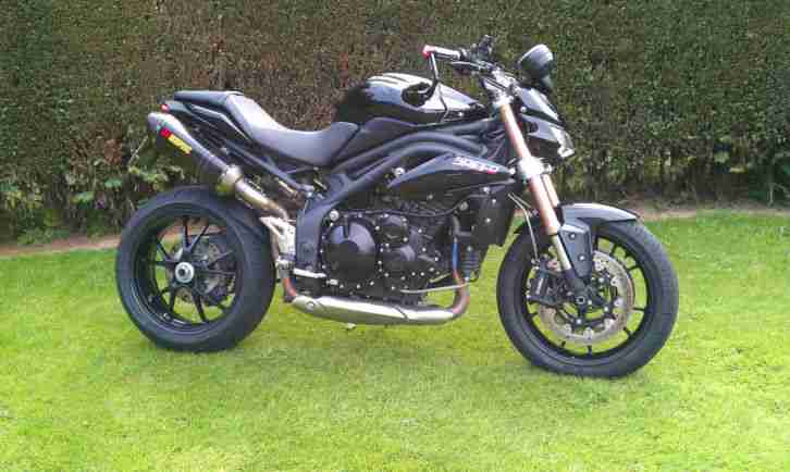 Speed Triple 1050 ABS Streetfighter mit 153PS und 121 Nm