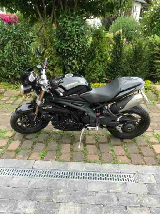 Speed Triple