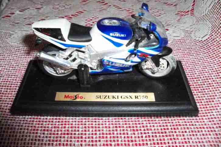 Standmodell GSX R 750 weiß blau Maisto