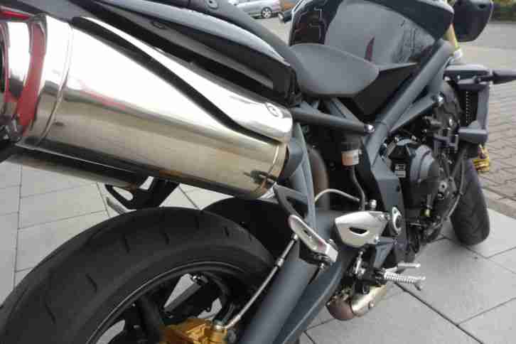 Street Triple top wenige km TÜV neu