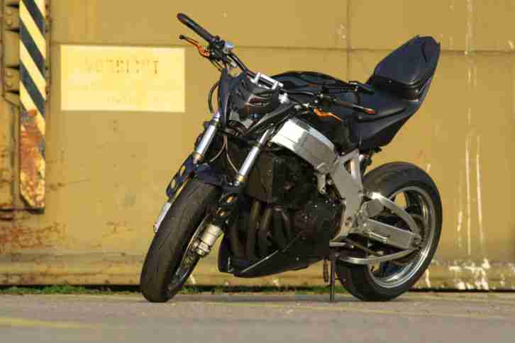 Streetfighter Honda CBR 900 RR Sc28 LACKIERUNG NEU