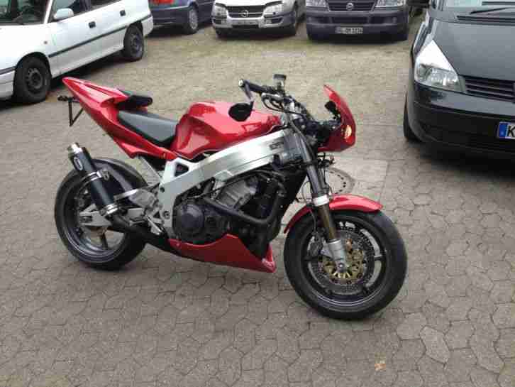 Streetfighter Honda CBR 900rr SC 28