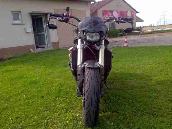 Streetfighter / Nakedbike Yamaha YZF R1 ink. Hebebühne und Zubehör