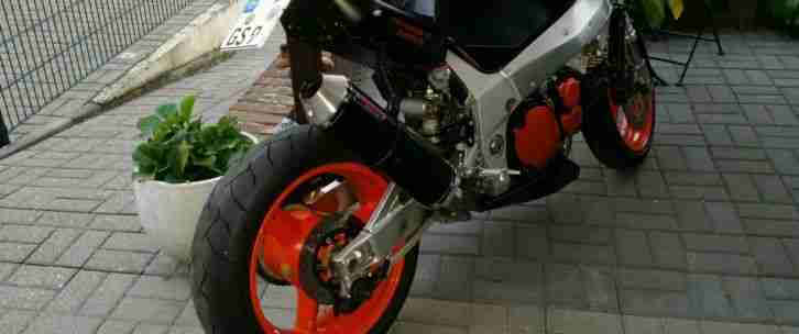 Streetfighter Suzuki GSXR 750 *32000km Schnäppchen!!!!!