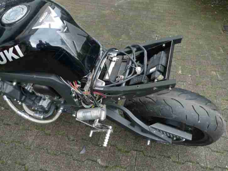 Streetfighter Suzuki Gsxr 750w