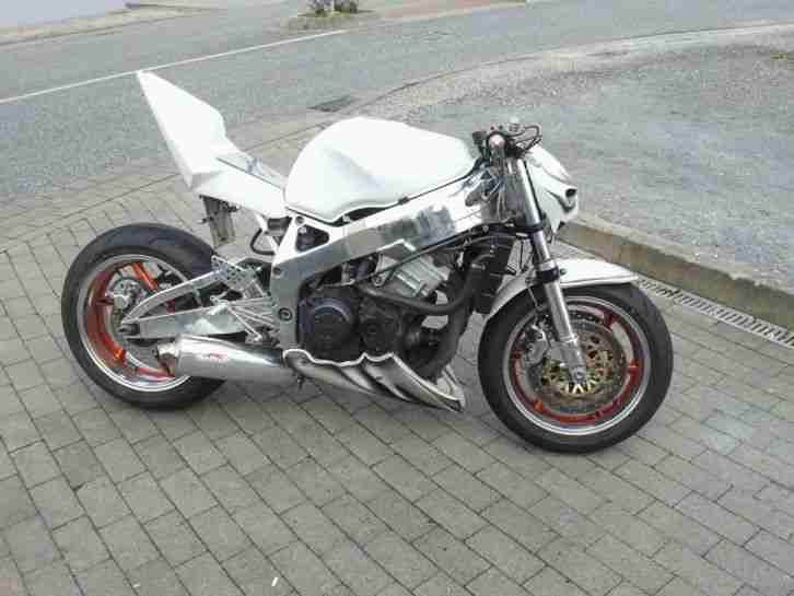 Streetfighter cbr 900 sc33