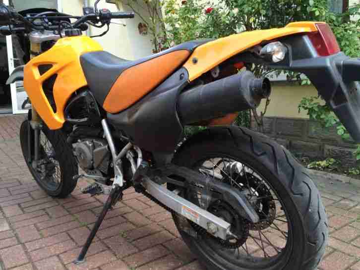 Supermoto Leichtkraftrad Hyosung XRX 125 SM