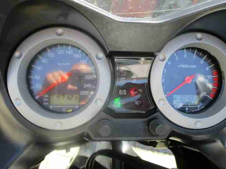 Suzuki 1000 V Strom mit Topcase