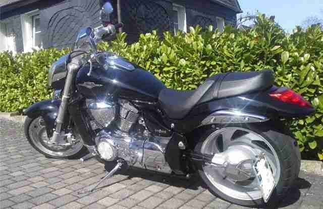 Suzuki 1800 Intruder