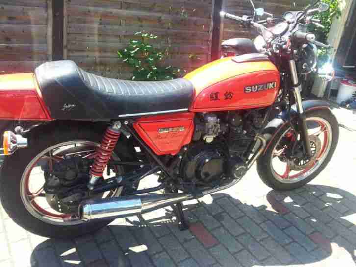 Suzuki 550E Red Suzi limited edition Motorrad No