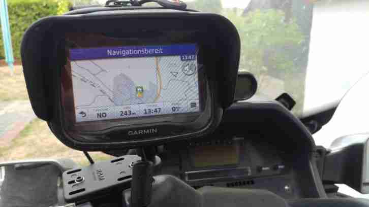 Suzuki AN 650 Executive, ABS mit TC und Navigationsgerät