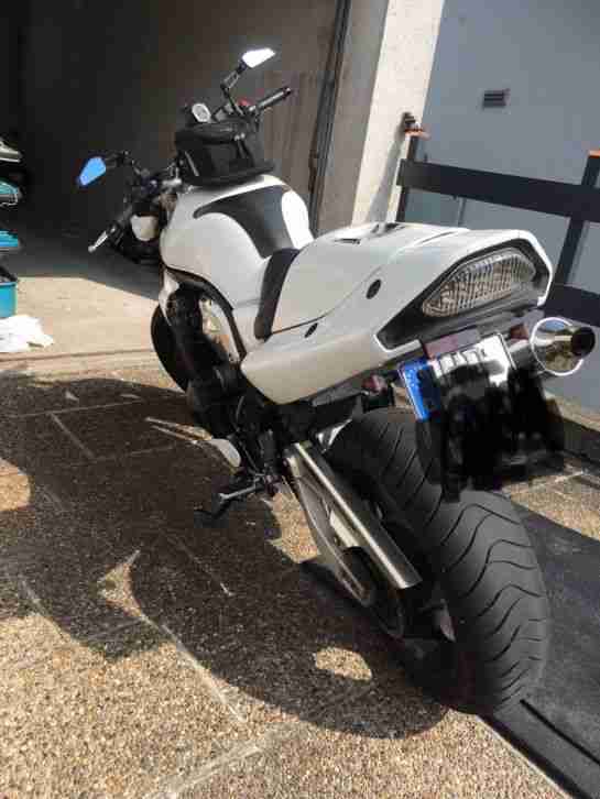 Suzuki Bandit 1200 Custom