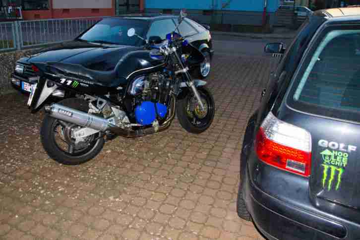 Suzuki Bandit 1200 Kult GV75A Ducati 916 Front 25800km Bj. 1998