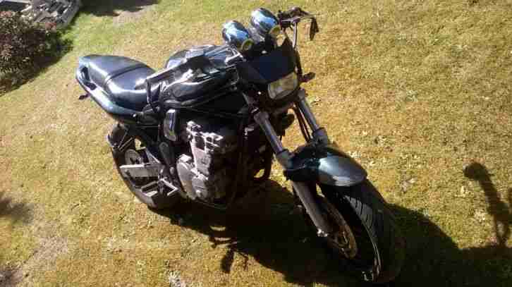 Suzuki Bandit GN77B Streetfighter Racer Michelin