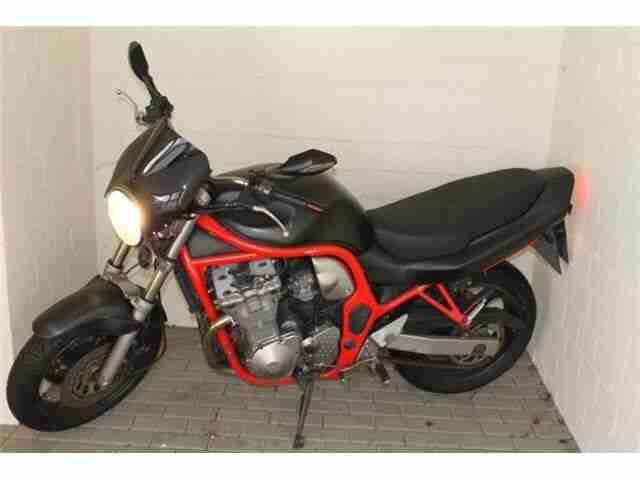 Suzuki Bandit GSF 600 Gn77b