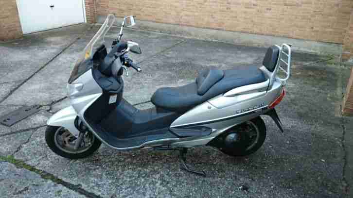 Suzuki Burgman 400 Silber Metallic Garagengepflegt