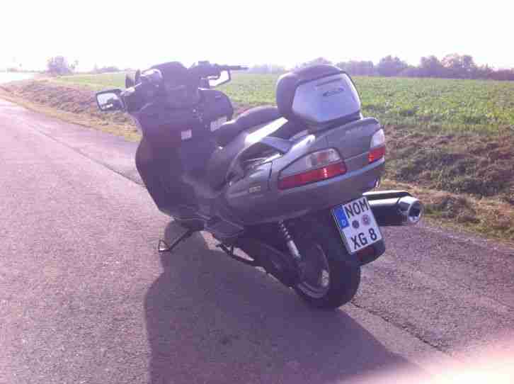 Suzuki Burgman 650AN Excutive Roller